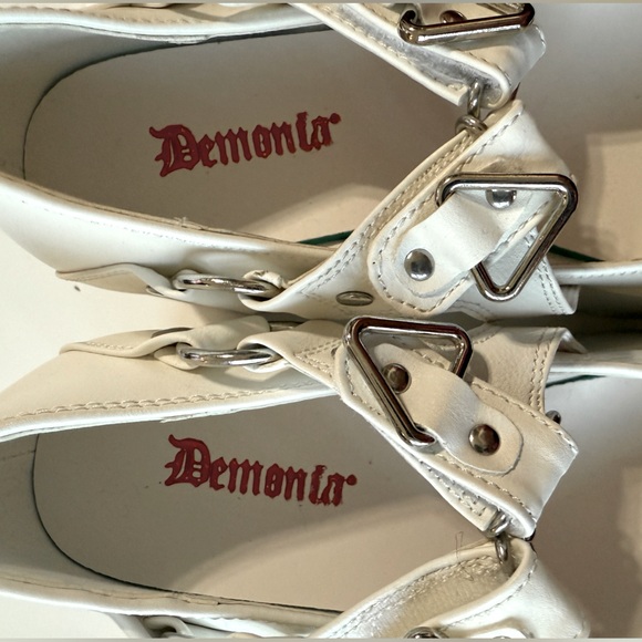 Demonia Ashes 33 Mary Jane Platforms Flatforms White Silver Size 9 - Picture 11 of 13